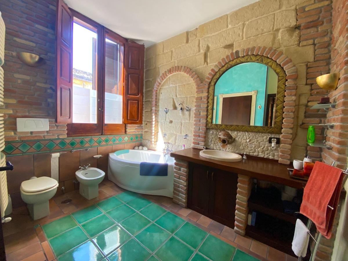 Casa Chiara, Roof Terrace, 100M To The Historical Center Lejlighed Lecce Eksteriør billede